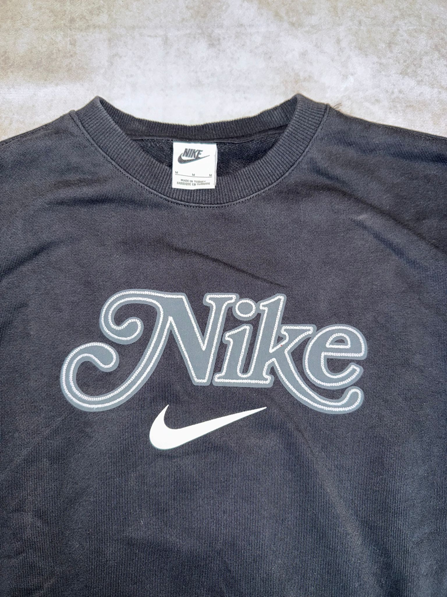 Retro Nike Logo Sweater – Vintage Style